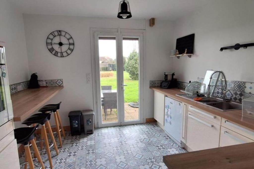 Charmante Maison De Ville Climatisee Avec Wifi Saint-Yrieix-la-Perche Extérieur photo
