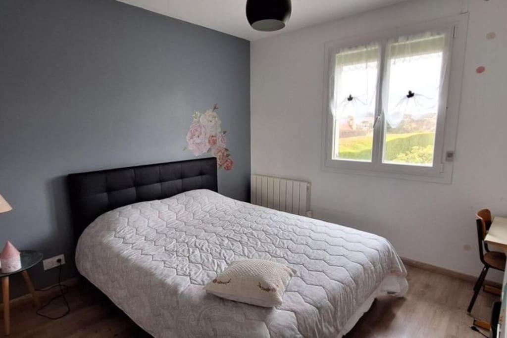 Charmante Maison De Ville Climatisee Avec Wifi Saint-Yrieix-la-Perche Extérieur photo