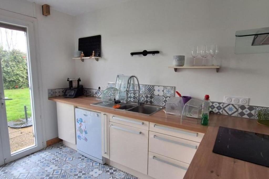 Charmante Maison De Ville Climatisee Avec Wifi Saint-Yrieix-la-Perche Extérieur photo