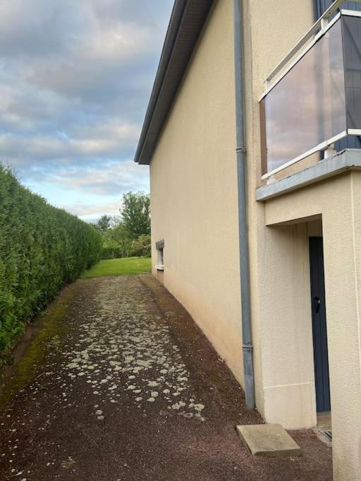 Charmante Maison De Ville Climatisee Avec Wifi Saint-Yrieix-la-Perche Extérieur photo